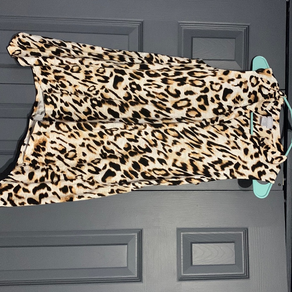 Chico’s Cheetah V neck Tank Top. Size: S A2